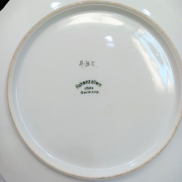 Antique Hohenzollern Hand-Painted Plate 8.5" Germany white grapes vines scallop - Picture 4 of 4